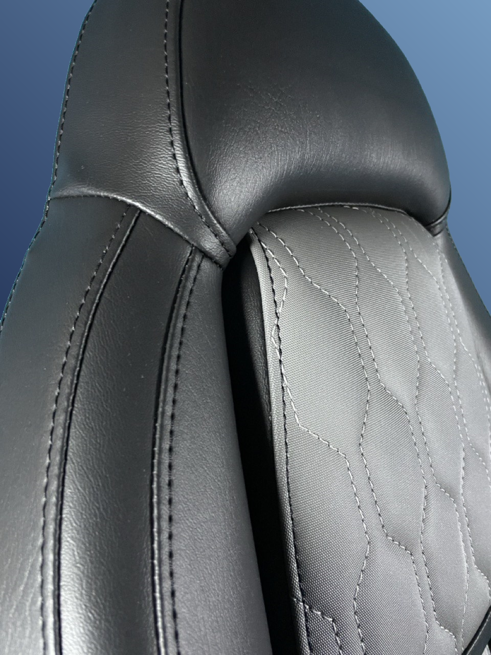 Ergonómikus, összecsukható ülés, fekete-szürke