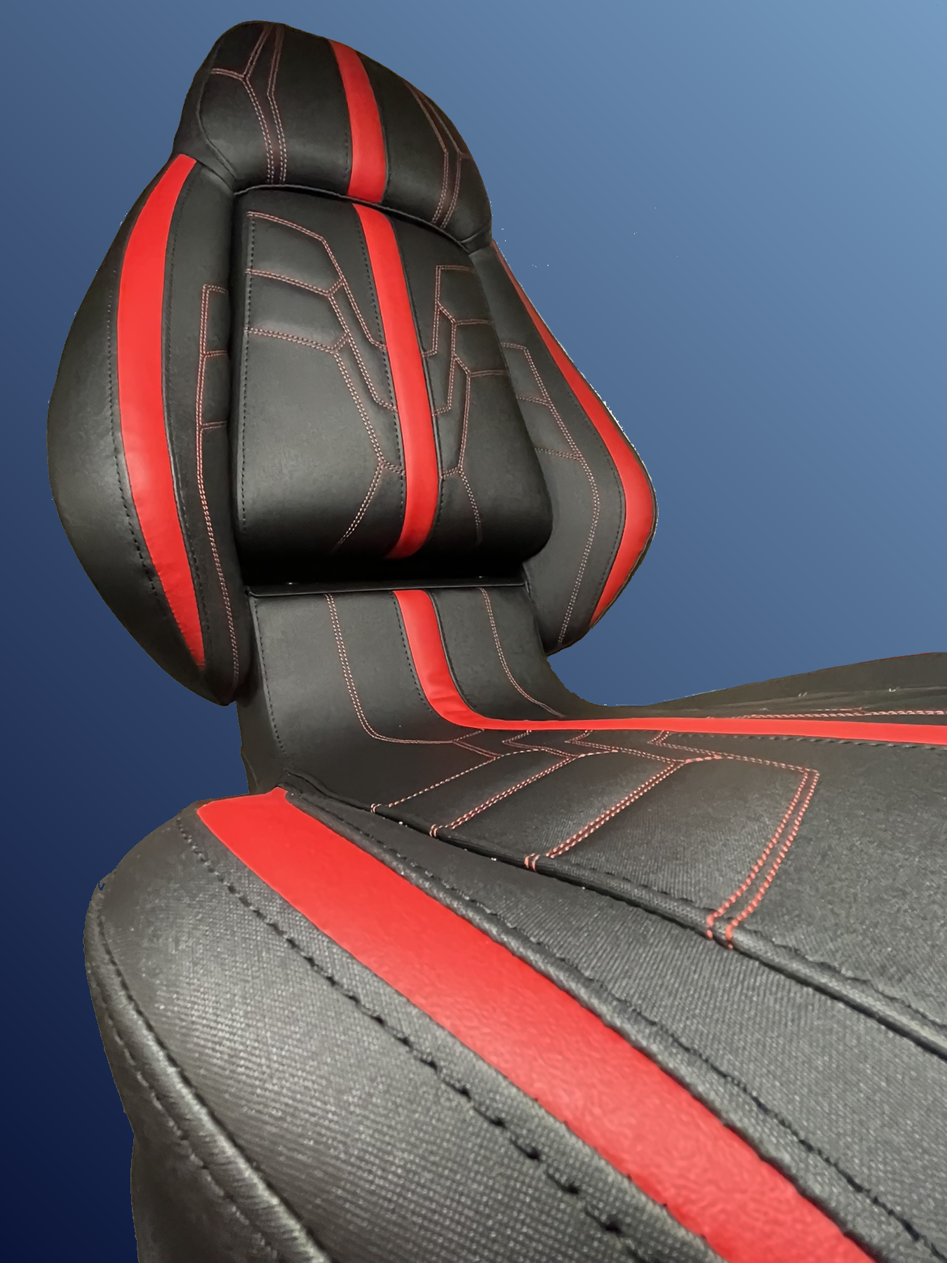 Ergonómikus, összecsukható ülés, fekete-piros