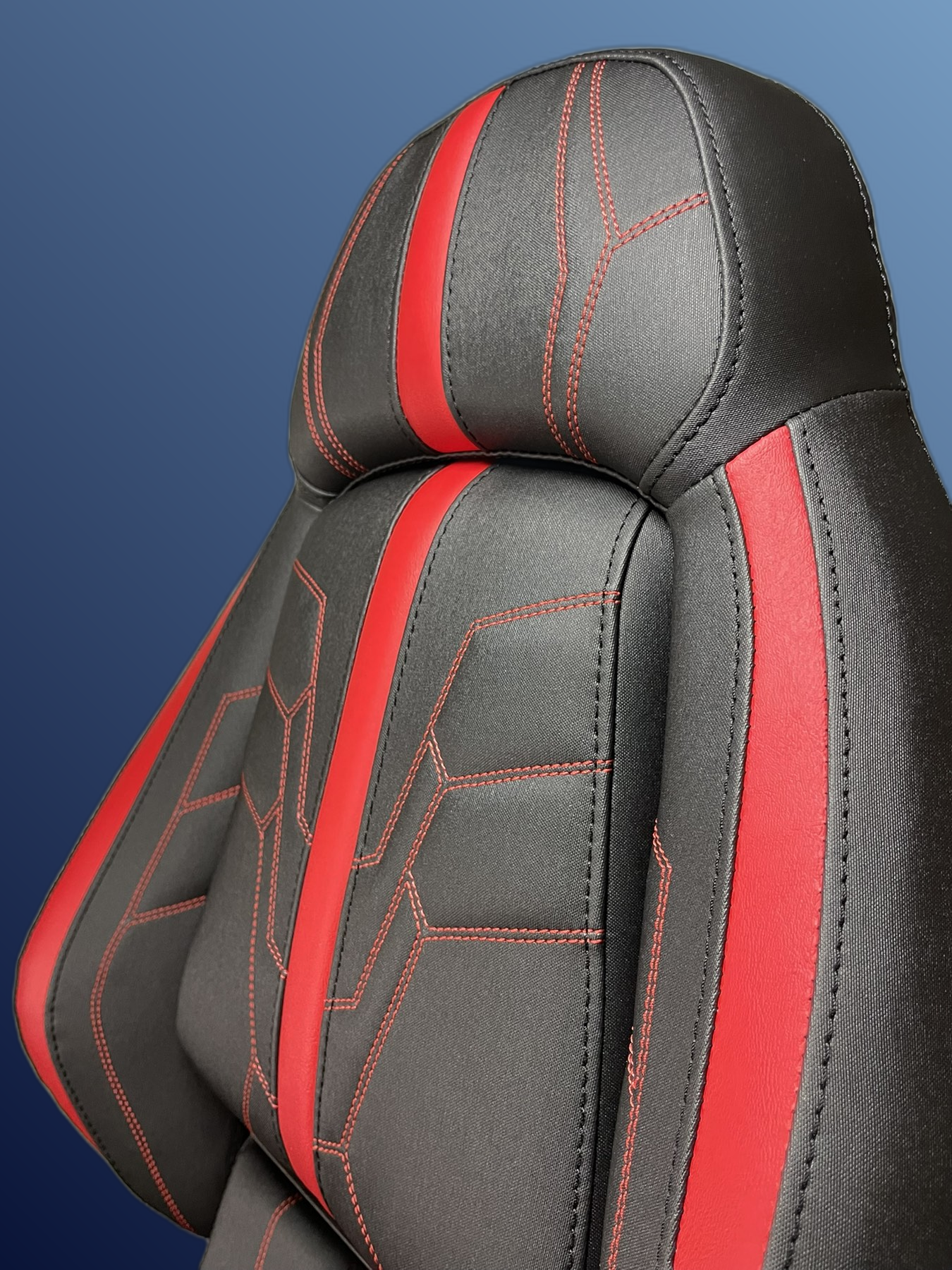 Ergonómikus, összecsukható ülés, fekete-piros