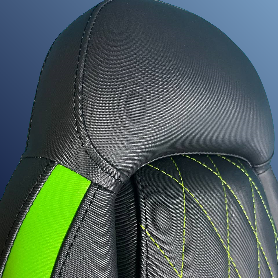 Ergonómikus, összecsukható ülés, fekete-zöld